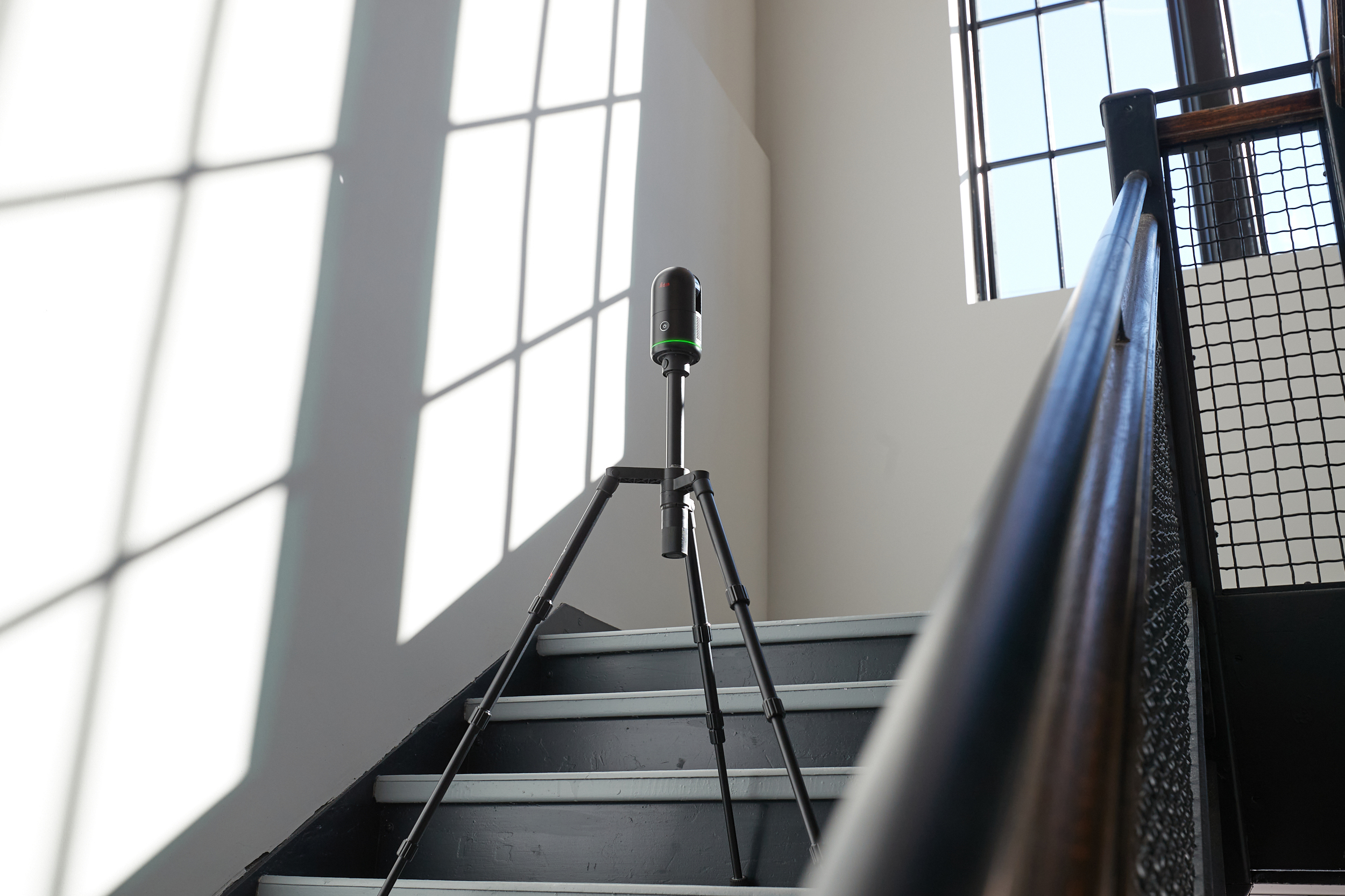 계단통의 BLK360