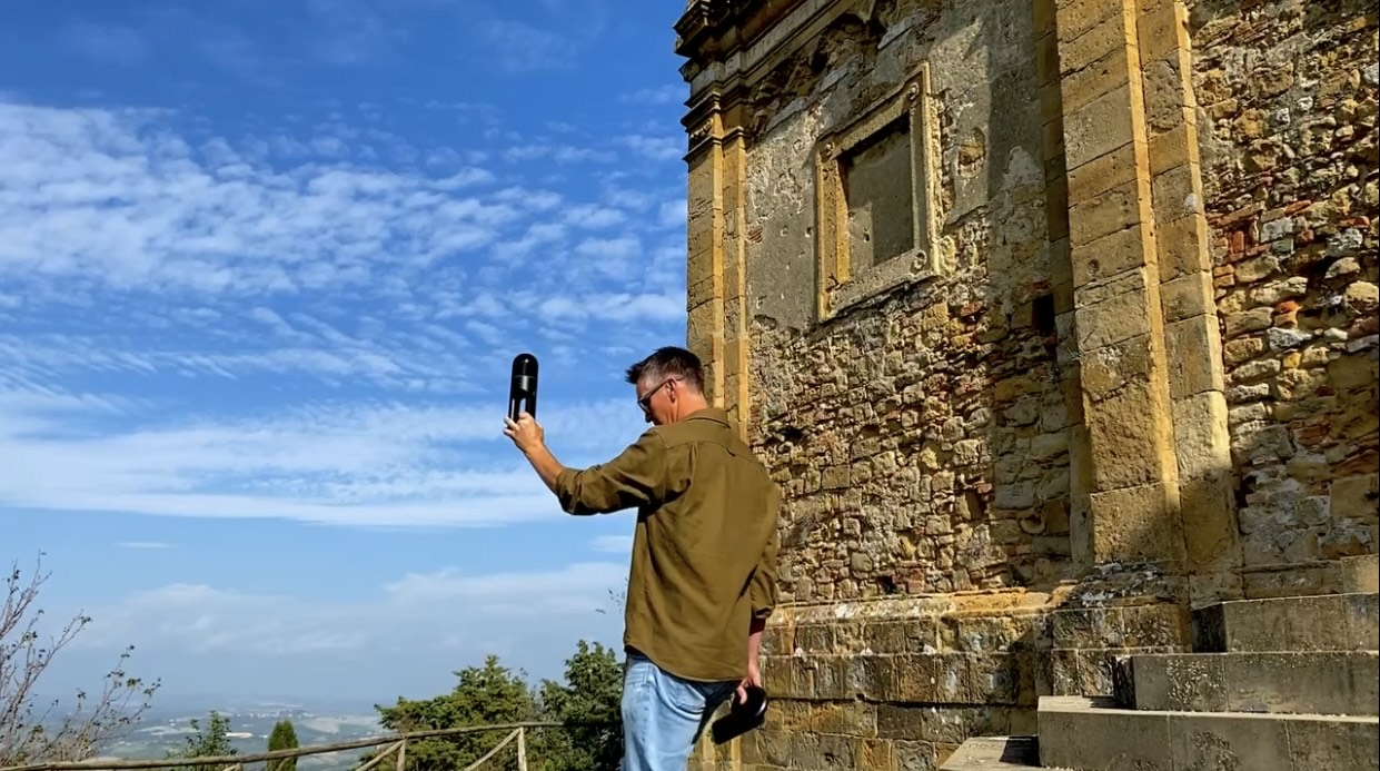 Leica BLK2GO 스캔 중