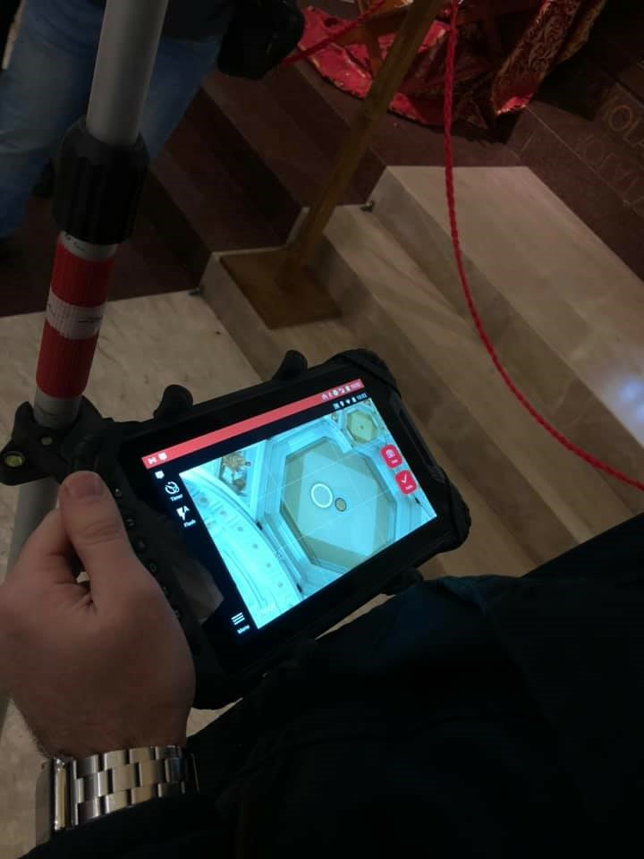 태블릿을 통해 BLK3D를 원격 제어합니다.