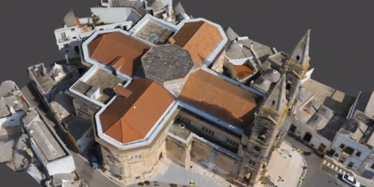 이탈리아 알베로벨로의 산티 메디치 대성당(Basilica Santi Medici)에 대한 드론 조사